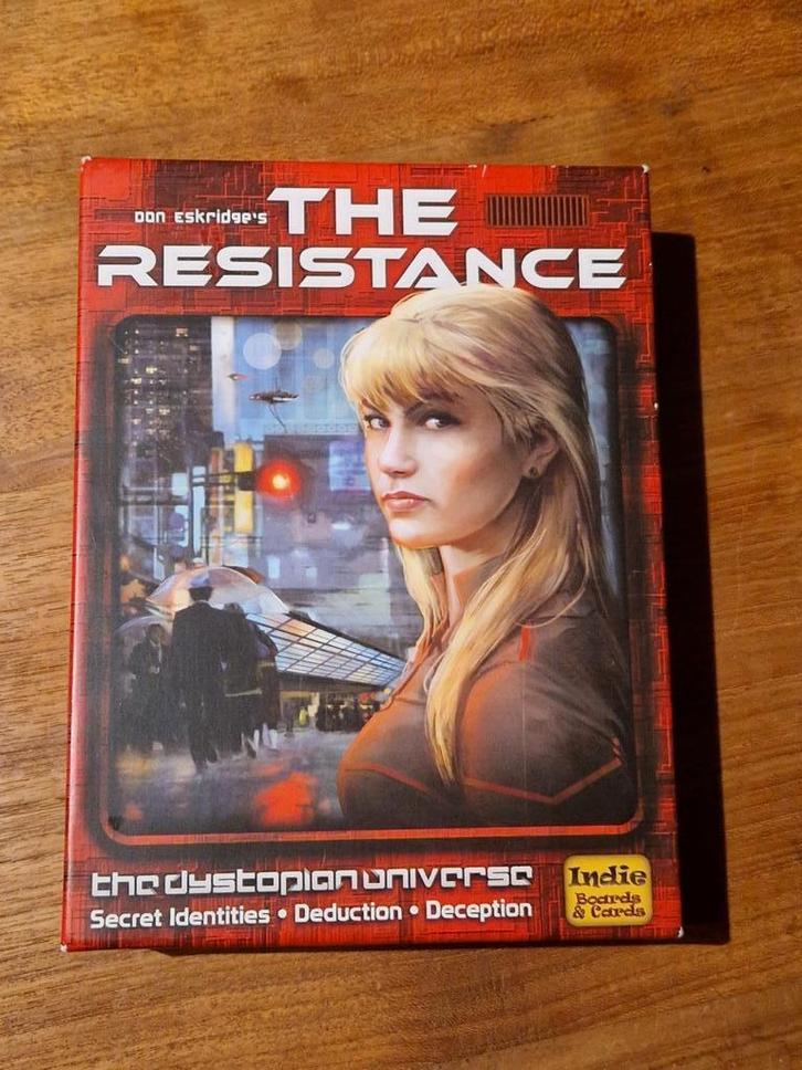 Spel: The Resistance (Engelse versie van 'de Mol'), New, Hobby en Vrije tijd, Gezelschapsspellen | Kaartspellen, Nieuw, Drie of vier spelers