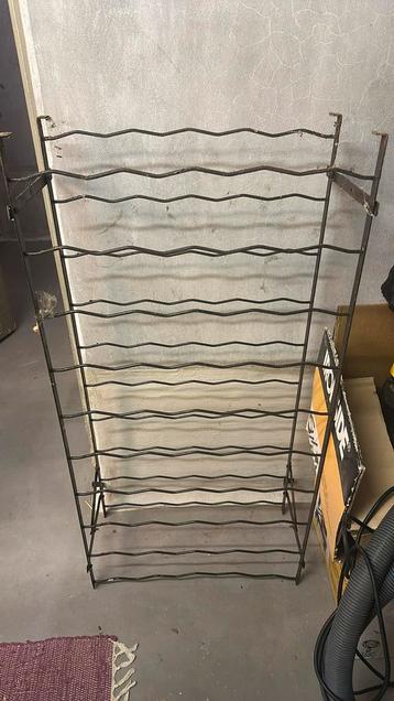 Metal wine rack for 50 bottles! beschikbaar voor biedingen