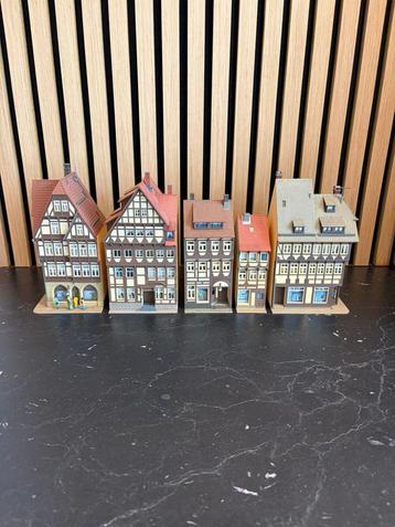 Kibri H0 vakwerkhuizen straat + winkels beschikbaar voor biedingen