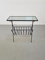 Vintage Bijzettafel Metaal glas Lectuurrek Pilastro '60, Huis en Inrichting, Woonaccessoires | Krantenbakken en Lectuurbakken