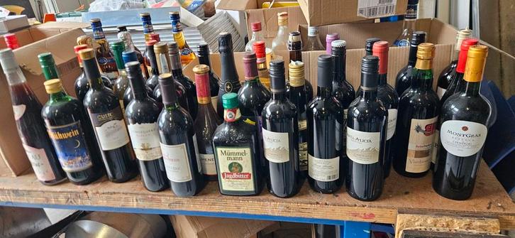 Diverse collectie wijnen o.a rood ,wit en meer 34 flessen, Verzamelen, Wijnen, Gebruikt, Rode wijn, Overige gebieden, Vol, Ophalen
