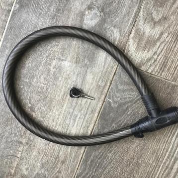 KABELSLOT 2,5 cm dik staal  beschikbaar voor biedingen