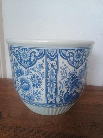 Delfts Sphinx Regout bloempot - 20 cm beschikbaar voor biedingen