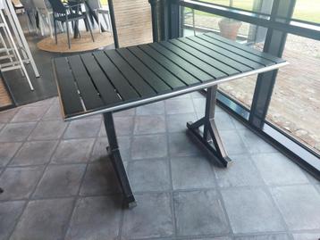 Zware Terrastafels 110x70cm (15x)  **windbestendig** beschikbaar voor biedingen
