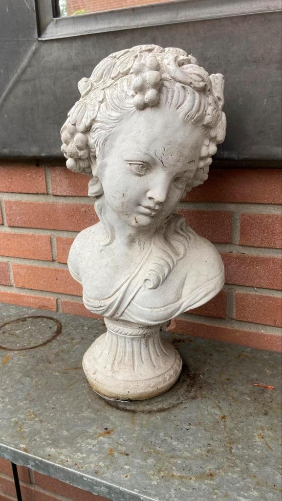 Betonnen tuinbeeld (buste), Tuin en Terras, Tuinbeelden, Gebruikt, Mensenbeeld, Beton, Ophalen