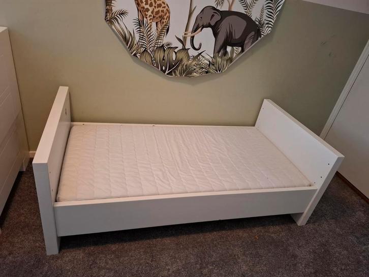 Meegroei Ledikant/Peuterbed Compleet met Accessoires, Kinderen en Baby's, Kinderkamer | Bedden, Zo goed als nieuw, Minder dan 140 cm