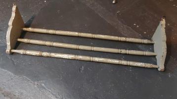 Antiek brocante kapstok, regaal , hoedenplank beschikbaar voor biedingen