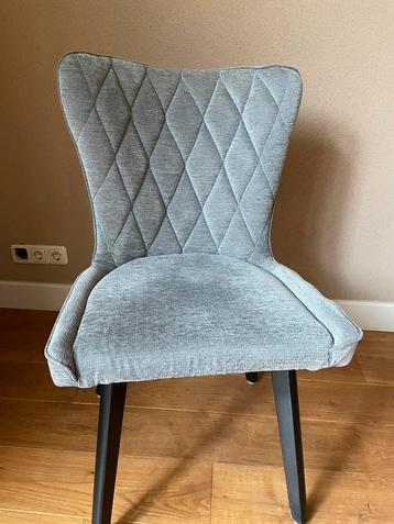 4 eetkamer stoelen
