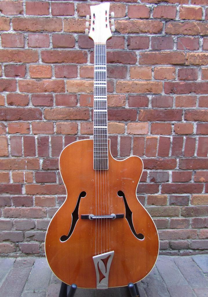 Vintage EKO archtop 1969 (in mooie staat), Muziek en Instrumenten, Snaarinstrumenten | Gitaren | Akoestisch, Gebruikt, Western- of Steelstringgitaar