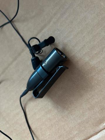 Røde revers microfoon ZGAN filmmaker beschikbaar voor biedingen