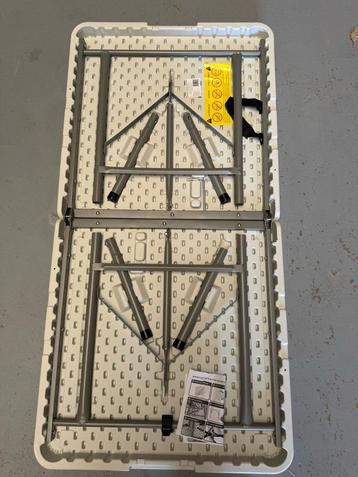 C4 ADSafety inklapbare tafel (122 x 60 x 74 cm) beschikbaar voor biedingen