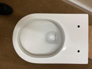Toiletpot rimfree beschikbaar voor biedingen