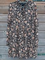 Zwarte bewerkte jurk Amisu maat 38/M, Maat 38/40 (M), Zwart, Ophalen of Verzenden, Zo goed als nieuw