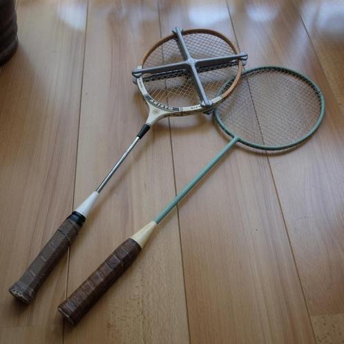 2x vintage badmintonrackets – Aristo & Carlton, Sport en Fitness, Badminton, Gebruikt, Racket(s), Ophalen of Verzenden