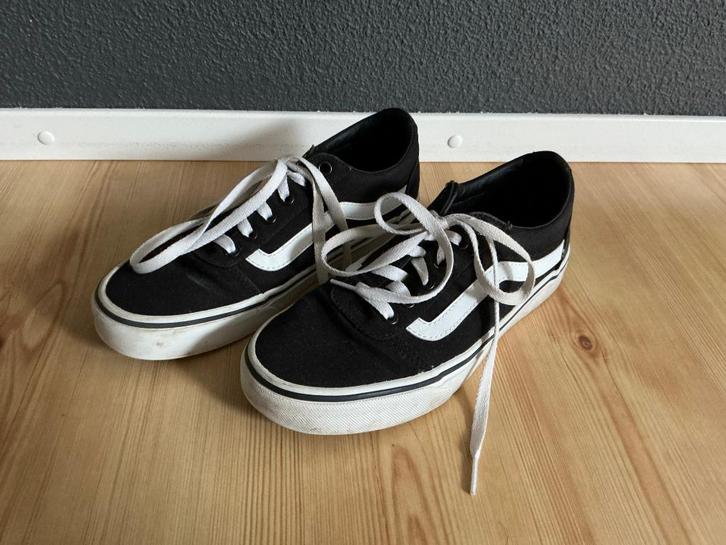 Vans sneakers/ gympen Maat 37  -- in nette staat--, Kleding | Dames, Schoenen, Gedragen, Sneakers of Gympen, Zwart, Ophalen of Verzenden