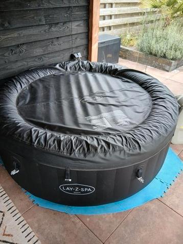 Layz spa, jacuzzi  beschikbaar voor biedingen