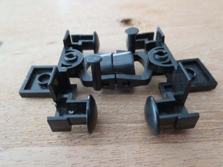 12V Rails Trein 1 Paar Magneetkoppelingen (5066; 12 Volt), Kinderen en Baby's, Speelgoed | Duplo en Lego, Gebruikt, Lego, Complete set