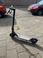 Elektrische Step - E-scooter + lader, Fietsen en Brommers, Ophalen, Zo goed als nieuw, Elektrische step (E-scooter)