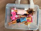 Barbie spullen en een kartonnen huis., Kinderen en Baby's, Speelgoed | Playmobil, Ophalen of Verzenden, Gebruikt