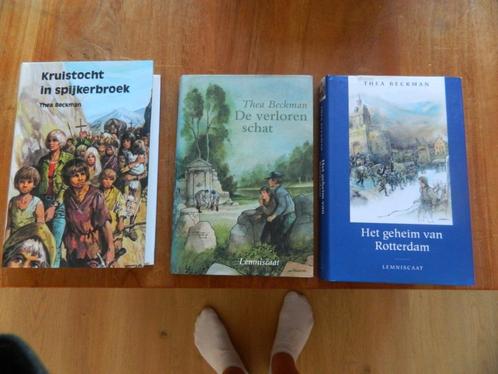 3X Thea Beckman ( HC mst stofomslag ) los 4,- of samen 10,-, Boeken, Kinderboeken | Jeugd | 10 tot 12 jaar, Zo goed als nieuw