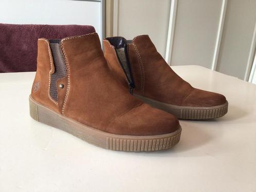 Rieker halfhoog suede, leer, rits, elastisch , mt 40 zgan, Kleding | Dames, Schoenen, Zo goed als nieuw, Ophalen of Verzenden