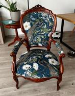 Beautiful modern upholstered Antique Armchair, Antiek en Kunst, Ophalen