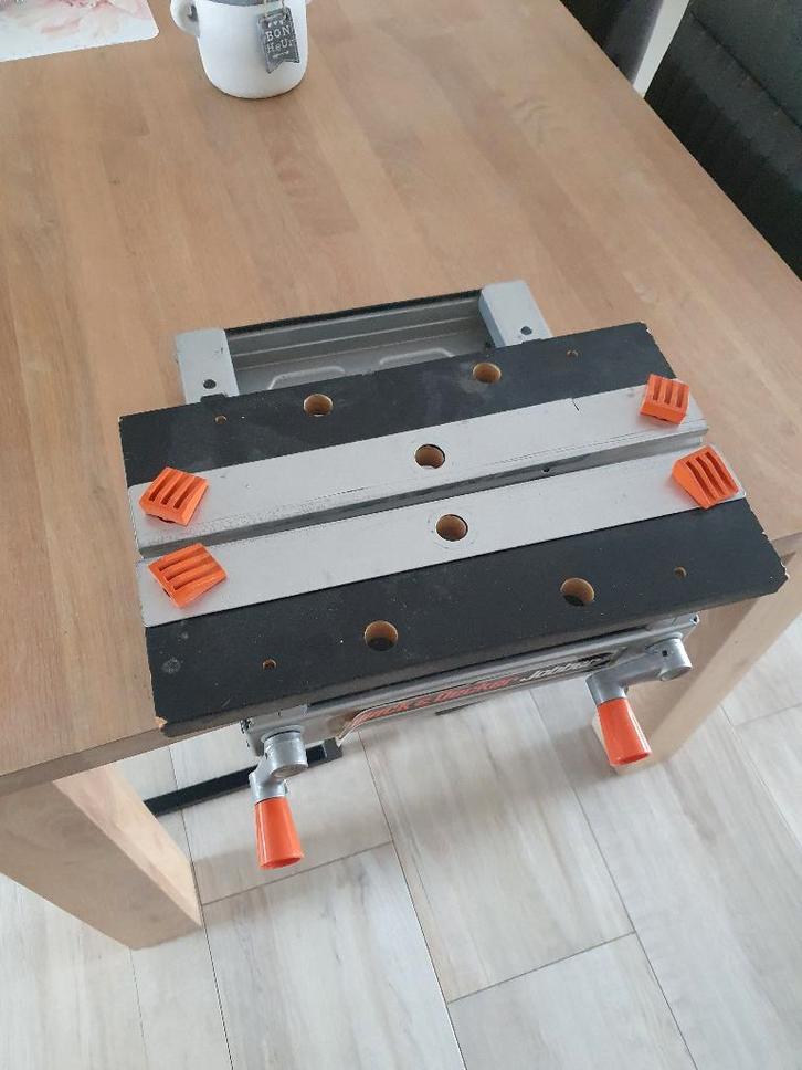 kleine Black & Decker workmate, Doe-het-zelf en Verbouw, Werkbanken, Gebruikt, Minder dan 70 cm, Bankschroef, Ophalen