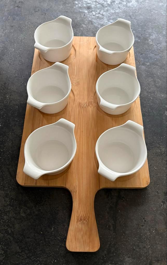 Houten plank met zes tapas potjes, Huis en Inrichting, Keuken | Keukenbenodigdheden, Zo goed als nieuw, Ophalen of Verzenden