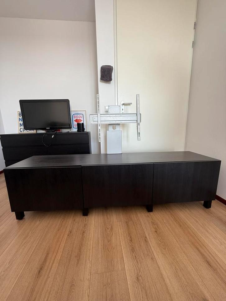 Zwart Besta Ikea TV meubel, Huis en Inrichting, Kasten | Televisiemeubels, Zo goed als nieuw, Minder dan 100 cm, 150 tot 200 cm