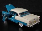 AutoWorld 1:18 1955 Chevrolet Bel Air hardtop blauw-wit, Hobby en Vrije tijd, Modelauto's | 1:18, Overige merken, AutoWorld, Auto
