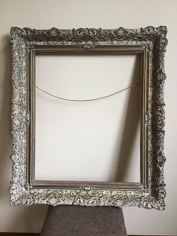 Oude brocante goudkleurige lijst in barokstijl, Huis en Inrichting, Woonaccessoires | Lijsten, Gebruikt, 50 tot 75 cm, Overige materialen