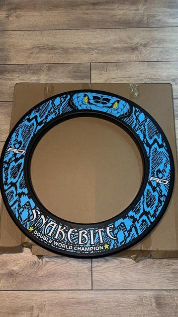 Dartbord surround snakbite beschikbaar voor biedingen