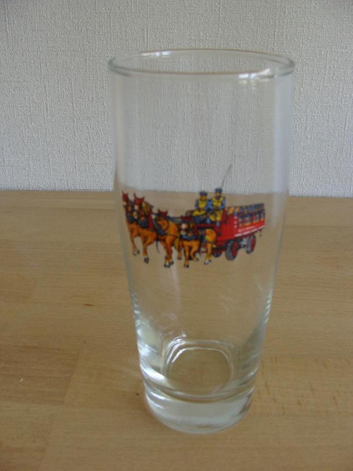 Bierglas afbeelding van paard en wagen met biervaten, Verzamelen, Biermerken, Nieuw, Glas of Glazen, Overige merken, Ophalen of Verzenden