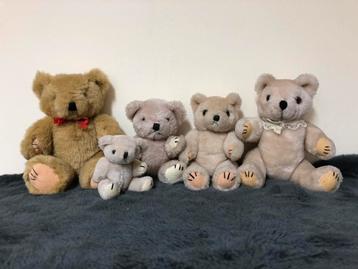 Vintage teddybeer - familie van 5 stuks beschikbaar voor biedingen