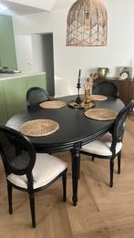 Vier eetkamer stoelen + gratis eettafel, Huis en Inrichting, Ophalen of Verzenden, Zo goed als nieuw