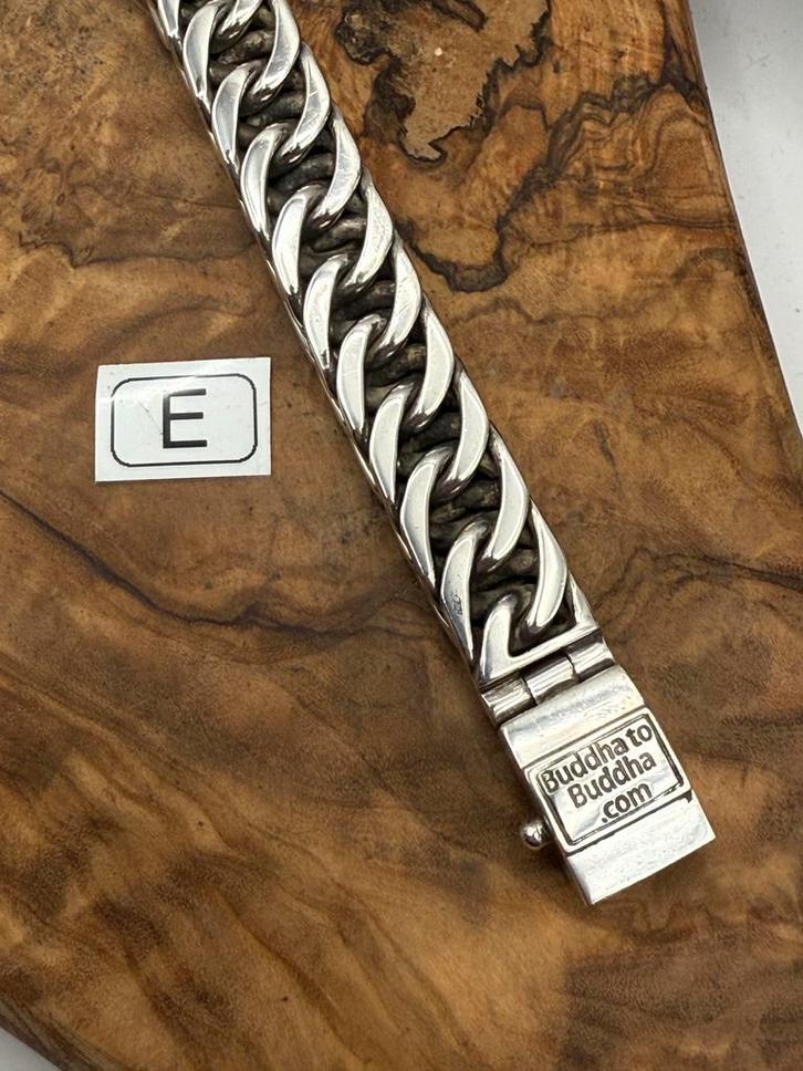 “ESTHER SMALL” buddha to buddha 21cm, Maat: E “GEPOLIJST”, Sieraden, Tassen en Uiterlijk, Armbanden, Zo goed als nieuw, Zilver