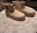 UGGS klassieke Rebel Biker Mini Boots mt 38 zeer goede staat, Kleding | Dames, Schoenen, UGG, Overige kleuren, Lage of Enkellaarzen
