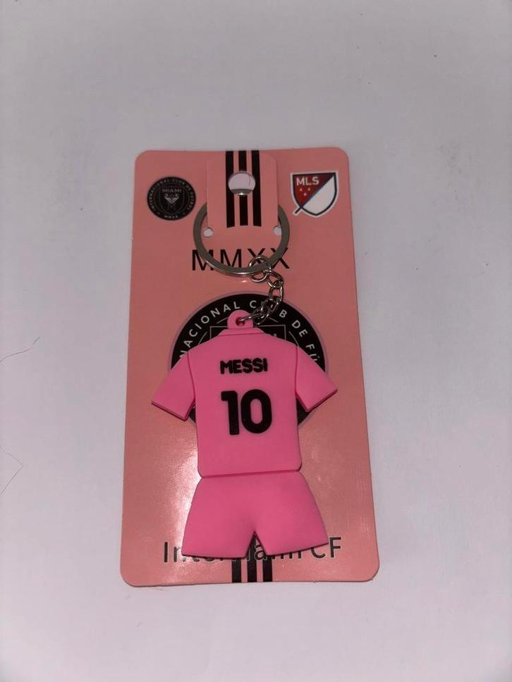 Messi sleutelhanger shirt - Inter miami, Verzamelen, Sportartikelen en Voetbal, Nieuw, Beeldje of Poppetje, Buitenlandse clubs