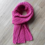 NIEUW! handgemaakt gehaakte sjaal, fuchsia roze 210x30cm, Handgemaakt, Ophalen of Verzenden, Nieuw, Sjaal