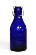 Engelse Kobaldblauwe Melkfles 1965, Antiek en Kunst, Antiek | Glas en Kristal, Ophalen of Verzenden