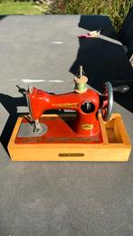 Naaimachine voor kind?, Antiek en Kunst, Antiek | Naaimachines, Ophalen of Verzenden