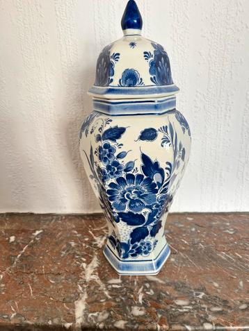 Delfts Blauw kaststel (3x) met Deksel beschikbaar voor biedingen