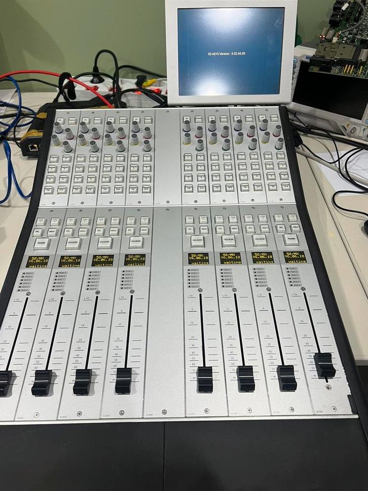 DHD52 MX 8 kanaals mixer met tft scherm, Muziek en Instrumenten, Mengpanelen, Zo goed als nieuw, Ophalen of Verzenden