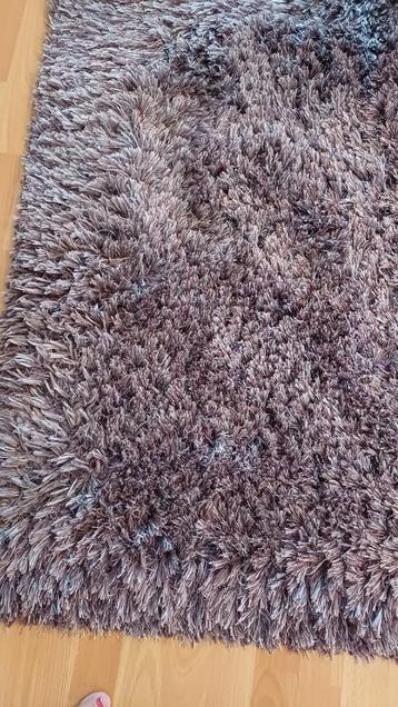 Carpet paars 230 bij 160 cm beschikbaar voor biedingen