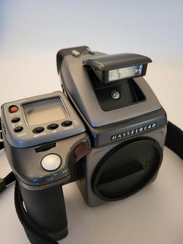 hasselblad h3d body met prisma en batterii beschikbaar voor biedingen