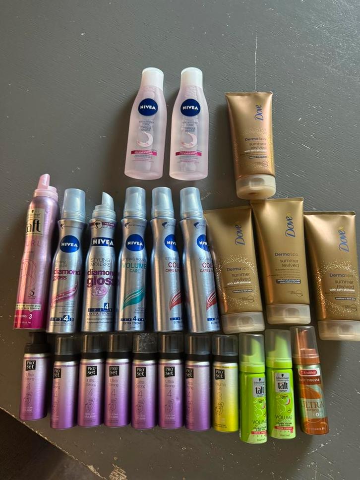 Wgs verhuizing opruimen voorraadkast 23 x toiletartikelen, Sieraden, Tassen en Uiterlijk, Uiterlijk | Cosmetica en Make-up, Nieuw