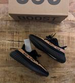 Yeezy Boost 350 V2 Core Black Copper maat 42 2/3 US9, Ophalen of Verzenden, Nieuw, Zwart