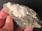 Prachtige vezelige zeoliet uit India, Verzamelen, Mineralen en Fossielen, Ophalen of Verzenden, Mineraal
