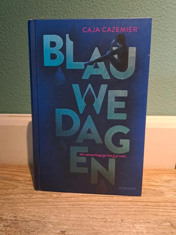 Caja Cazemier - Blauwe dagen, Boeken, Kinderboeken | Jeugd | 13 jaar en ouder, Zo goed als nieuw, Ophalen of Verzenden