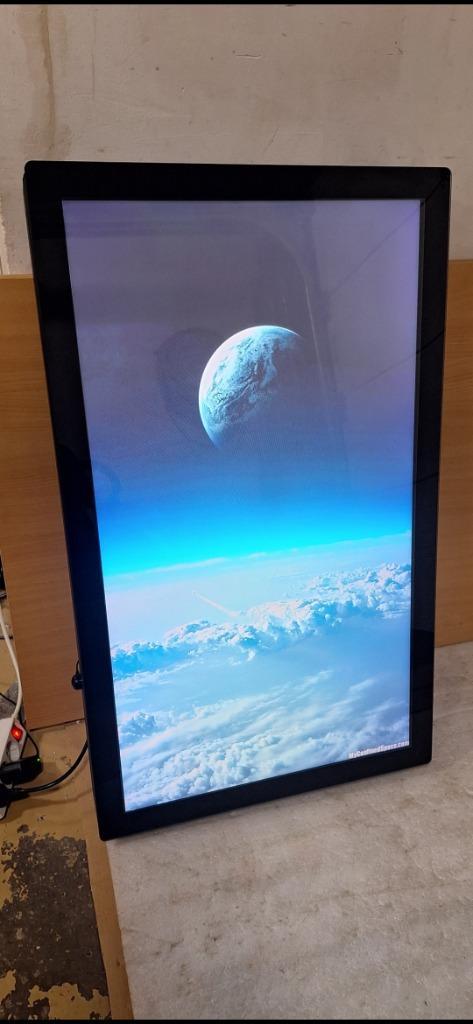 32 en 40 inch SCHERM MET OMBOUW VOOR WINKEL RETAIL, Computers en Software, Monitoren, Zo goed als nieuw, 60 Hz of minder, DisplayPort